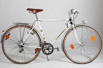 Used Peugeot UE8 1977 Urban, White — image 1 of 11
