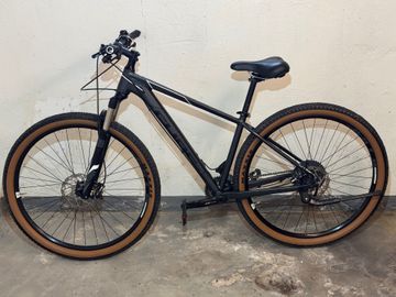 Used CUBE RACE ONE 2019 2019 Mountainbike, Black, 27.5, 29 — image 2 of 11