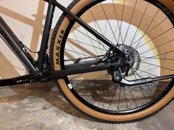 Used CUBE RACE ONE 2019 2019 Mountainbike, Black, 27.5, 29 — image 10 of 11
