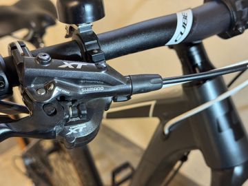 Used CUBE RACE ONE 2019 2019 Mountainbike, Black, 27.5, 29 — image 5 of 11