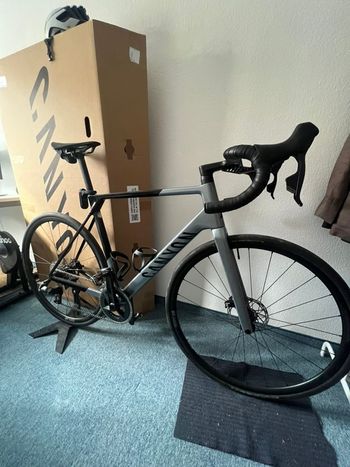 Used Canyon Ultimate CF SL 7 AXS 2025 2025 Road & Gravel, Light Gray — image 6 of 8