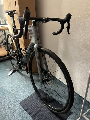 Used Canyon Ultimate CF SL 7 AXS 2025 2025 Road & Gravel, Light Gray — image 3 of 8
