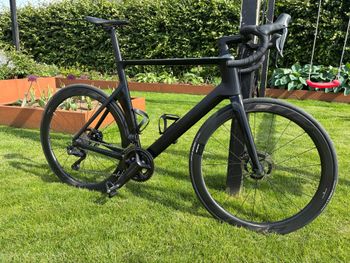 Used Canyon Aeroad CF SL Disc 8.0 Di2 2019 2019 Road & Gravel