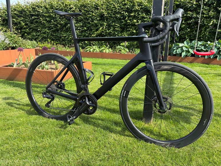 Used Canyon Aeroad CF SL Disc 8.0 Di2 2019 2019 Road & Gravel, Black — image 1 of 6