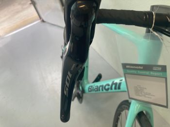 Used Bianchi Infinito 105 2025 2025 Road & Gravel, Green — image 2 of 5