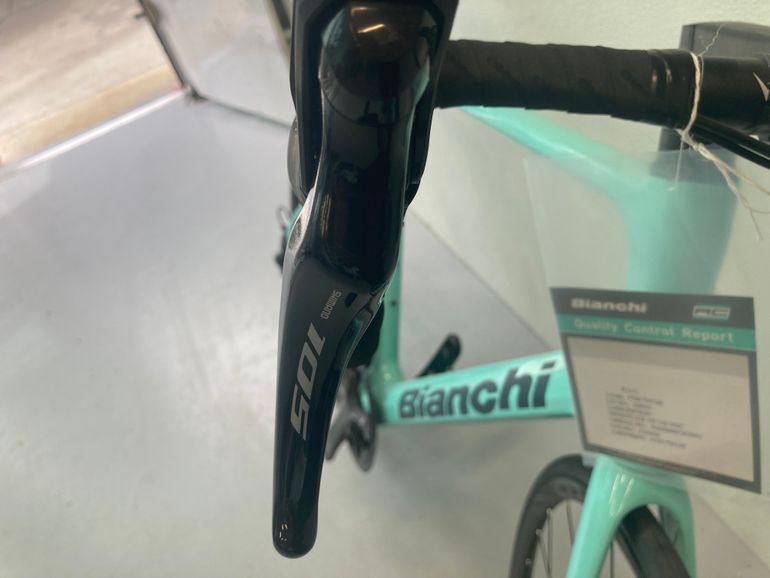 Used Bianchi Infinito 105 2025 2025 Road & Gravel, Green — image 2 of 5