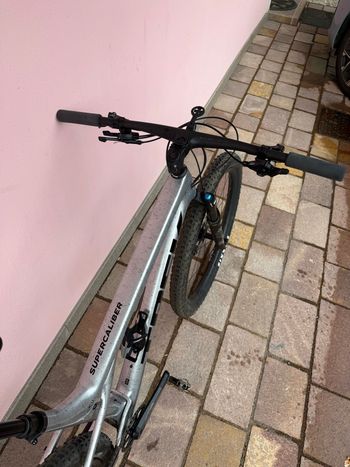 Used Trek Supercaliber SLR 9.8 XT Gen 2 2025 2025 Mountainbike, Light Gray — image 5 of 10