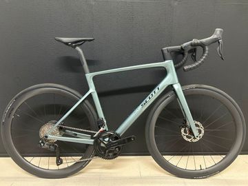 Tweedehands Scott Addict RC 30 2025 2025 Road & Gravel