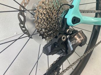 Used Bianchi Sprint 105 Di2 2025 2025 Road & Gravel, Green — image 3 of 8