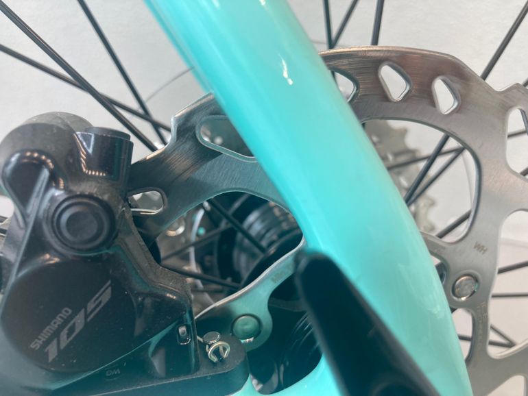 Used Bianchi Sprint 105 Di2 2025 2025 Road & Gravel, Green — image 7 of 8