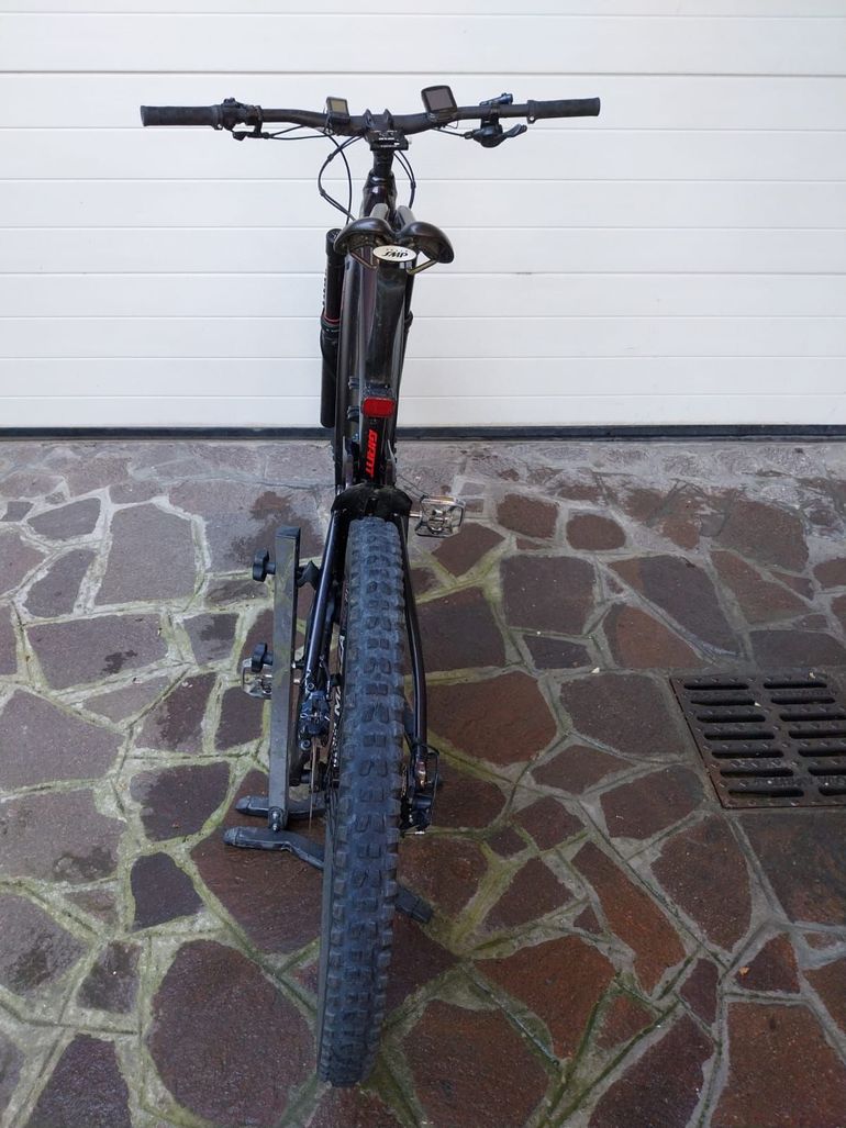 Used Giant Reign E+ 2 2023 2023 Mountainbike, Negro — image 9 of 11