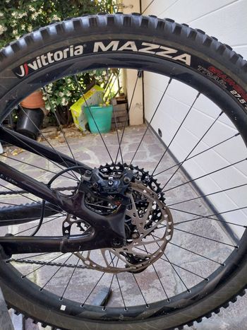 Used Giant Reign E+ 2 2023 2023 Mountainbike, Negro — image 10 of 11
