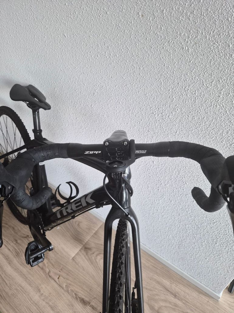 Used Trek Domane SL 5 2019 2019 Road & Gravel, Black — image 7 of 8