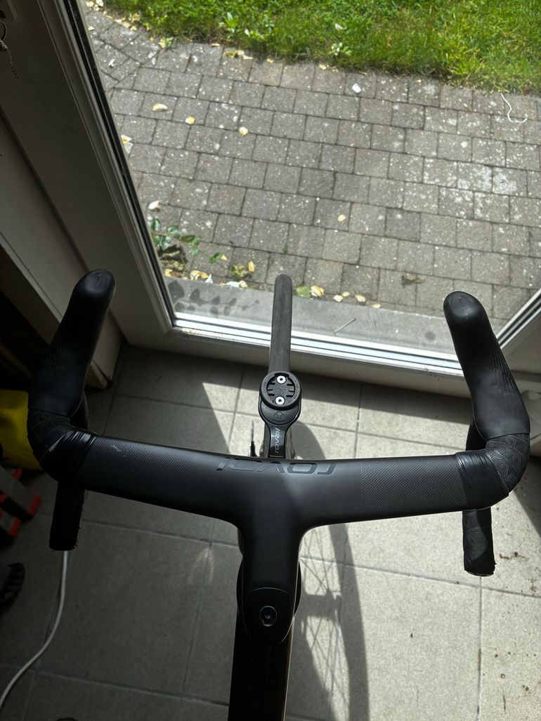 Used Specialized Tarmac SL8 Pro - Shimano Ultegra Di2 2025 2025 Road & Gravel, Black — image 7 of 7