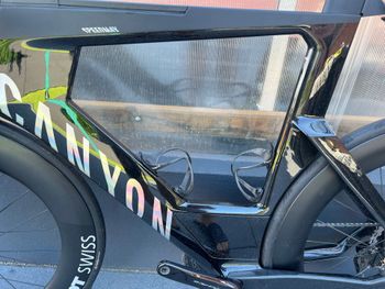 Used Canyon Speedmax CFR Cosmos 2024 2024 Road & Gravel — image 4 of 10