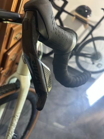 Used Megamo SILK 01 AXS 2025 2025 Road & Gravel — image 6 of 7