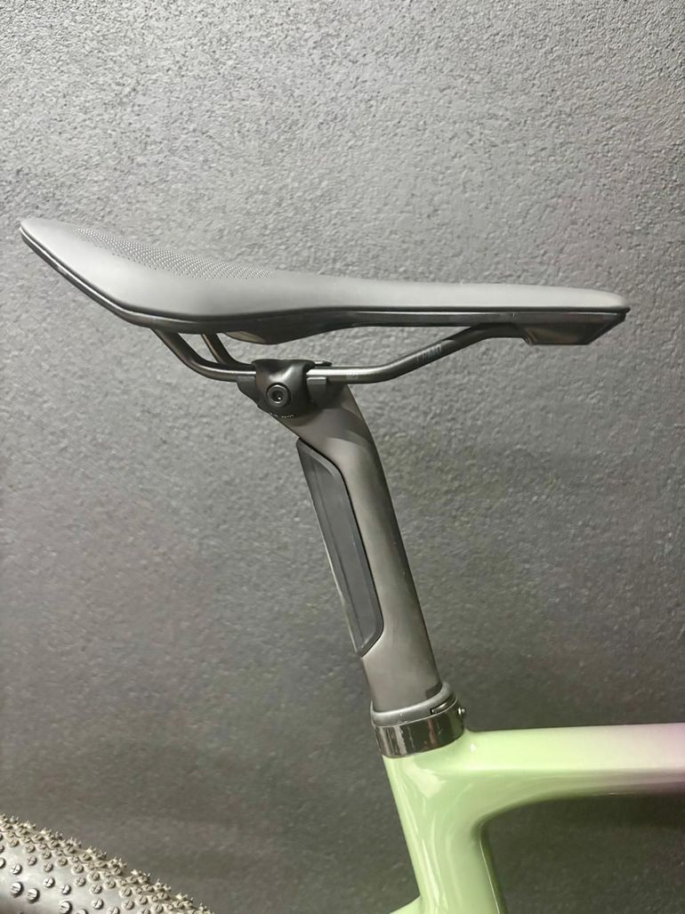 Used Scott Addict Gravel 40 2025 2025 Road & Gravel — image 4 of 5
