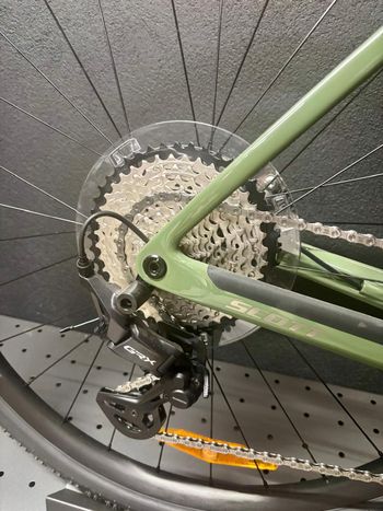 Used Scott Addict Gravel 40 2025 2025 Road & Gravel — image 2 of 5