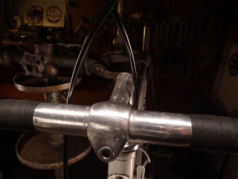 Used Bianchi Specialissima 1973 1973 Road & Gravel, Hellgrau — image 10 of 15