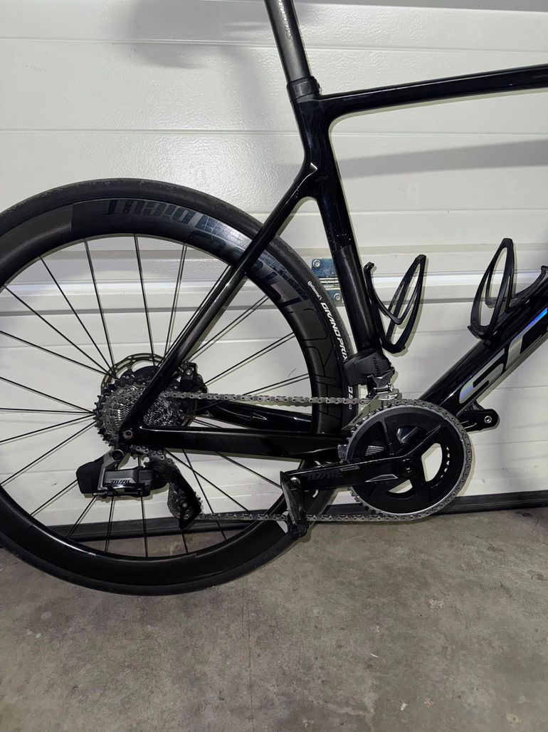 Used Scott Addict 10 2024 2024 Road & Gravel, Black — image 3 of 4