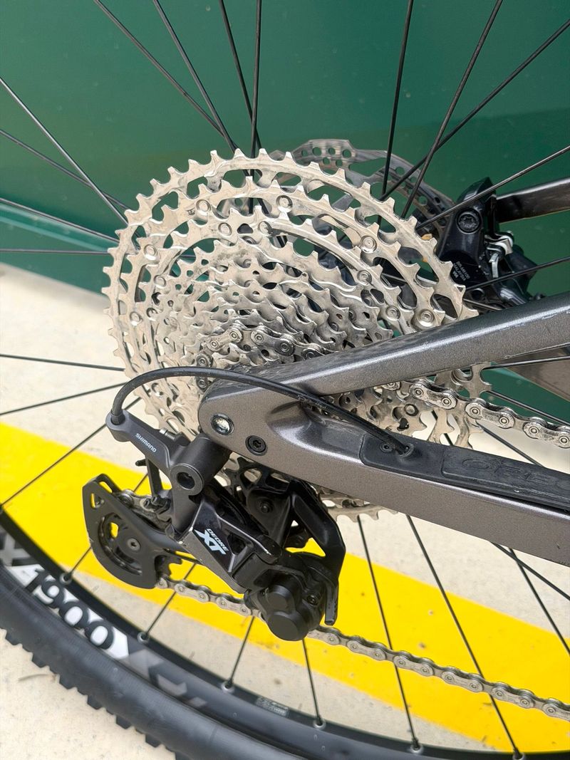 Orbea OIZ M30 2022 2022 Mountainbike usato, Grigio chiaro — immagine 4 di 15