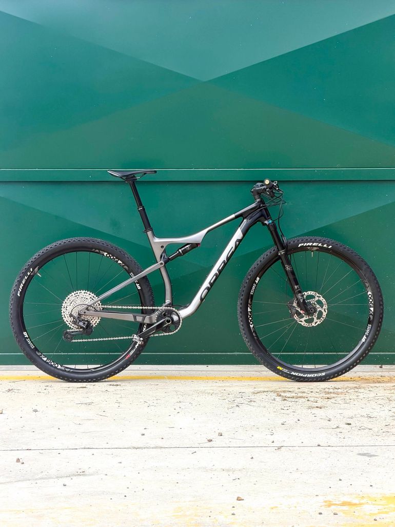 Used Orbea OIZ M30 2022 2022 Mountainbike, Hellgrau, 29 — image 8 of 15