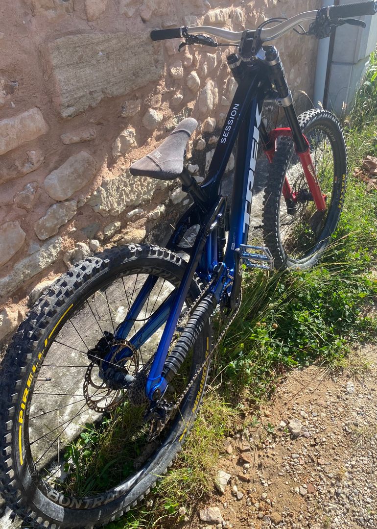 Used Trek Session 9 X01 2022 2022 Mountainbike — image 2 of 4