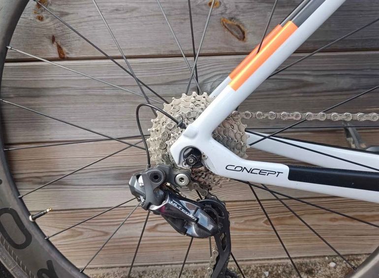 Used Colnago Concept Ultegra Di2 Bike 2019 2019 Road & Gravel, White — image 2 of 5