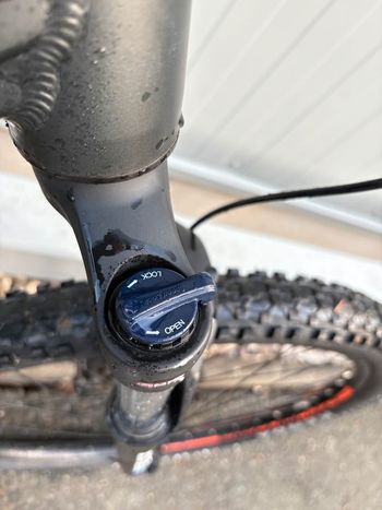 Used Gary Fischer Fischer Montis 4.0I E MTB 2020 Mountainbike, Black — image 12 of 15