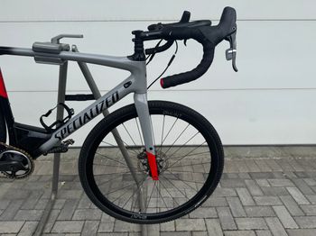 Used Specialized Men's Diverge Expert 2018 2018 Road & Gravel, Light Gray — image 8 of 9