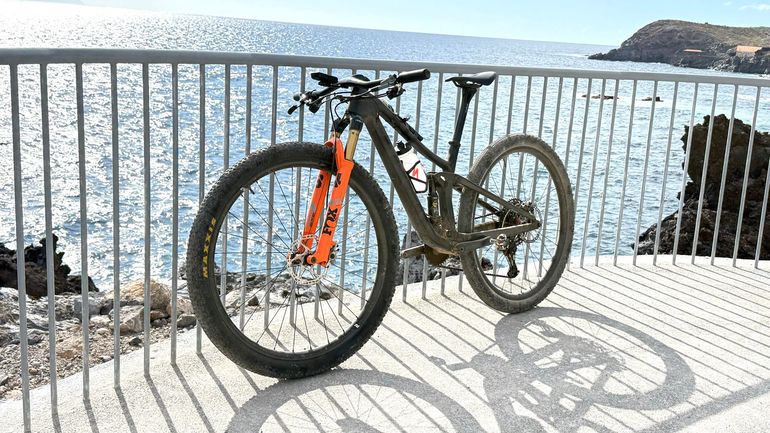 Used Trek top fuel Trek top fuel Custom Shimano 105 2022 Mountainbike, Black — image 2 of 3