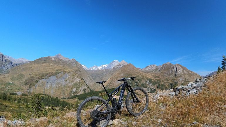 Käytetty Wilier Urta Hybrid SRAM GX AXS 1X12 + FAZUA RIDE 60 2023 2023 Mountainbike — kuva 1 / 5