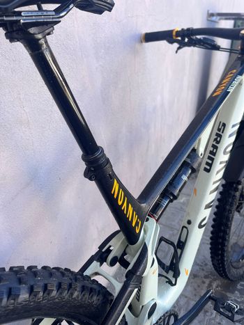 Used Canyon Neuron CF 7 2021 2021 Mountainbike, White, 27.5, 29 — image 8 of 8