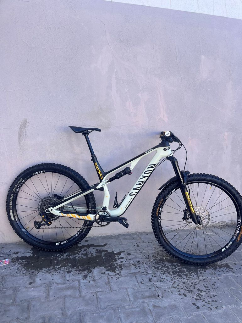 Used Canyon Neuron CF 7 2021 2021 Mountainbike, White, 27.5, 29 — image 1 of 8