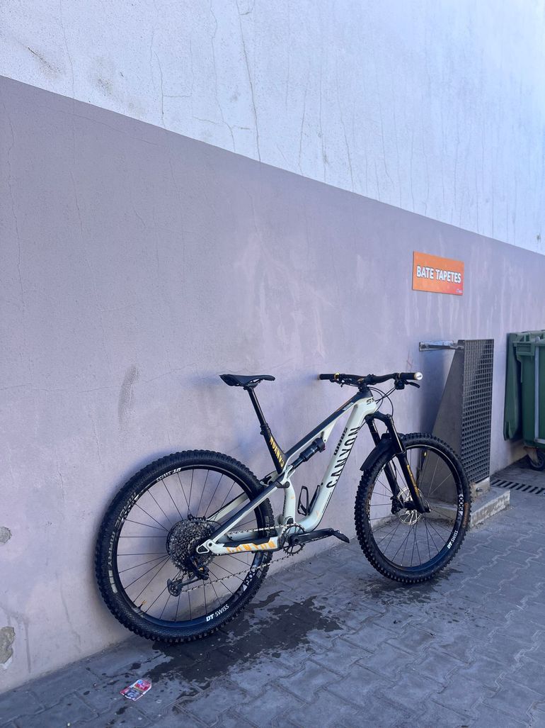 Used Canyon Neuron CF 7 2021 2021 Mountainbike, White, 27.5, 29 — image 6 of 8