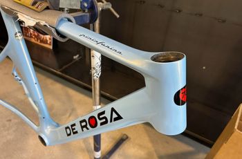 Used De Rosa SK Pininfarina Ultegra Di2 Carbon 2022 Frameset 2022 Road & Gravel — image 2 of 3