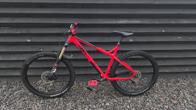 Used Ragley Marley Shimano Deore XT 2022 Mountainbike, Red — image 1 of 15