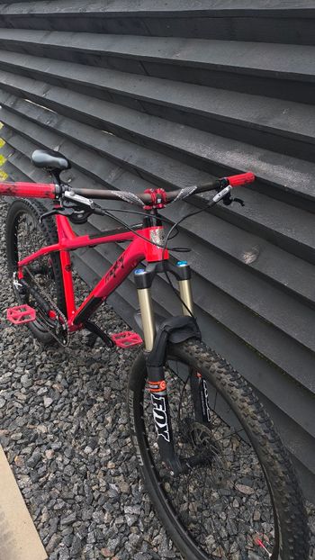 Used Ragley Marley Shimano Deore XT 2022 Mountainbike, Red — image 2 of 15