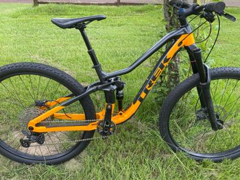 Used Trek Fuel EX 5 Deore 2021 2021 Mountainbike, Orange, 27.5, 29 — image 2 of 5