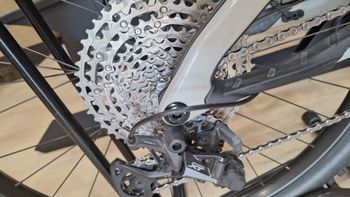 Used Cannondale Moterra neo Shimano Deore XT 2025 Mountainbike, Hellgrau — image 3 of 8