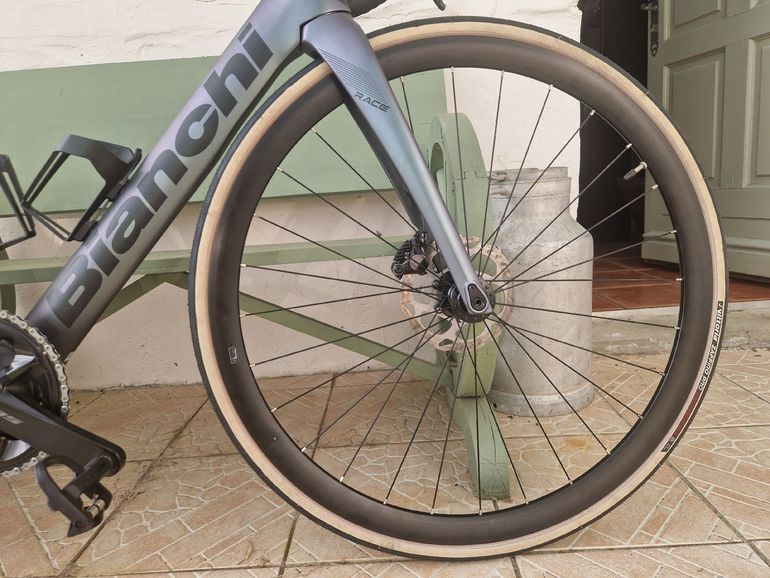 Used Bianchi Oltre Race 105 2024 2024 Road & Gravel — image 6 of 7