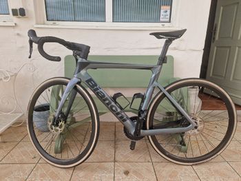Used Bianchi Oltre Race 105 2024 2024 Road & Gravel — image 2 of 7