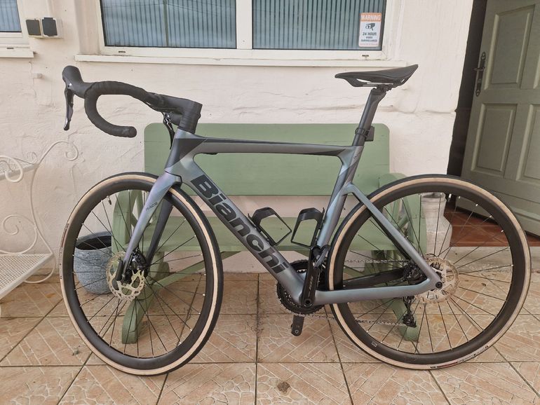 Used Bianchi Oltre Race 105 2024 2024 Road & Gravel — image 2 of 7