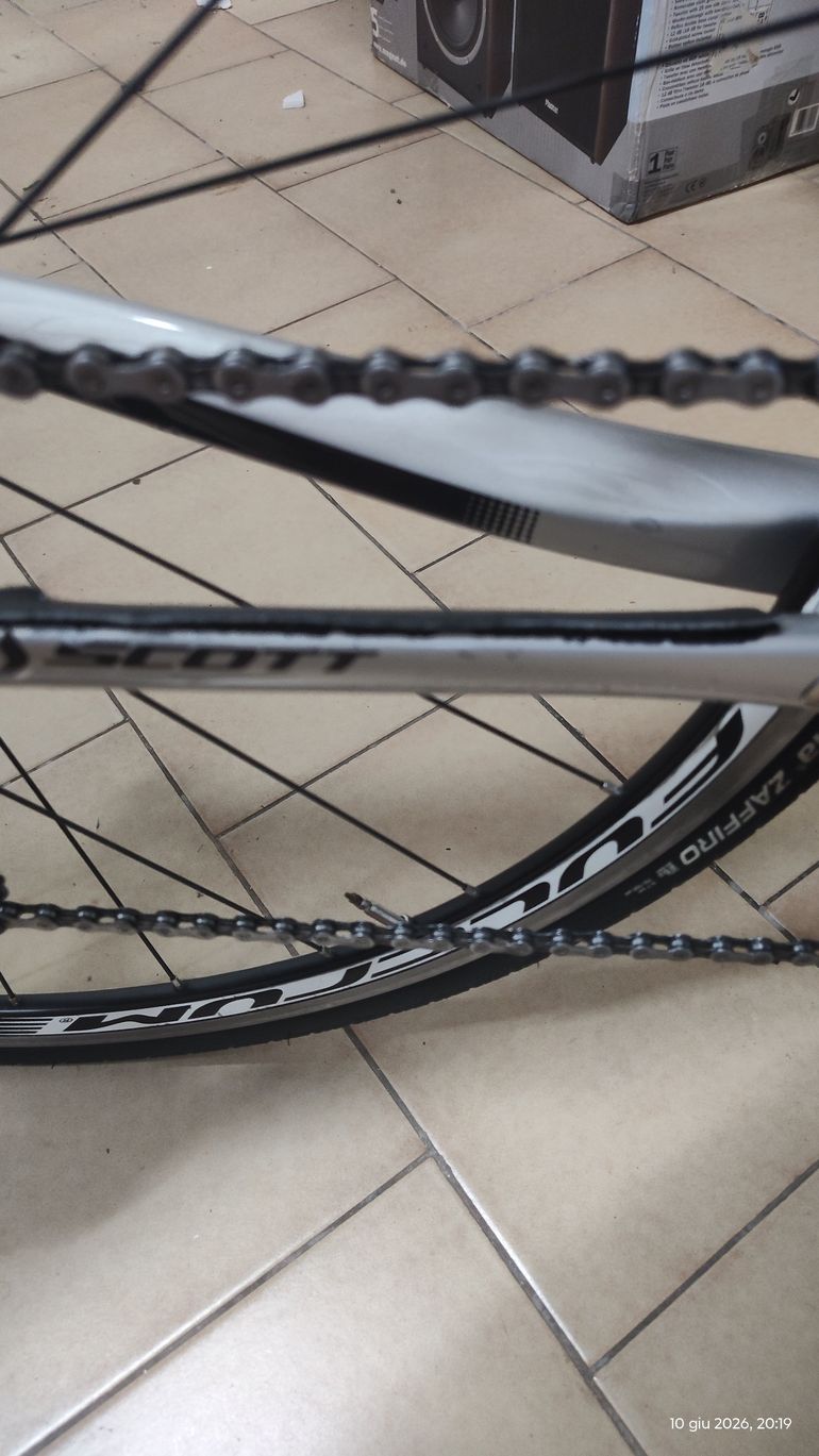 Used Scott Foil 2014 2014 Road & Gravel, Light Gray — image 8 of 14