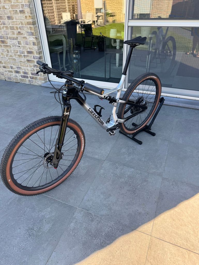 Used Cannondale Scalpel Carbon 3 2023 2023 Mountainbike, Light Gray — image 1 of 12