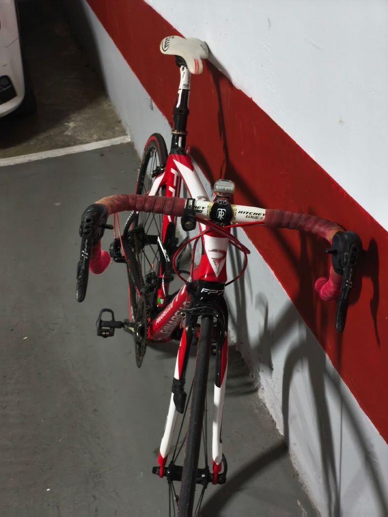 Used Pinarello Pinarello Custom Campagnolo Super Record 2010 Road & Gravel, Red — image 4 of 4