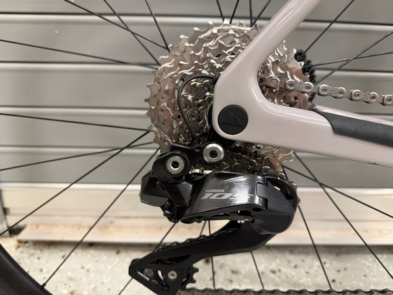 Used Canyon Endurace CF 7 Di2 2026 2026 Road & Gravel, Light Gray — image 4 of 8