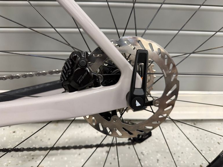 Used Canyon Endurace CF 7 Di2 2026 2026 Road & Gravel, Light Gray — image 5 of 8