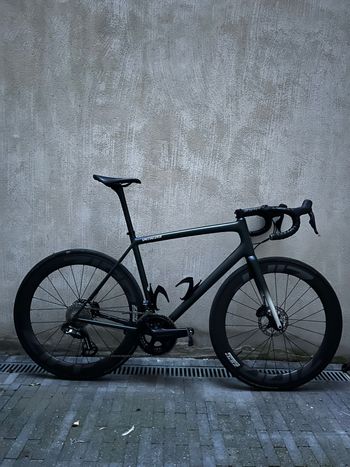 Used Specialized Aethos Pro - Ultegra Di2 2023 Frameset 2023 Road & Gravel, Green — image 2 of 6