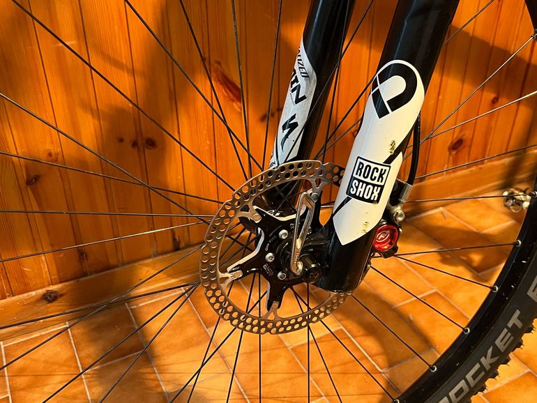 Used Specialized Stumpjumper Expert Carbon World Cup 2015 2015 Mountainbike — image 7 of 9